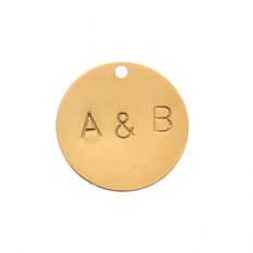 Médaille 16mm poinçonnee 3 caractères doree